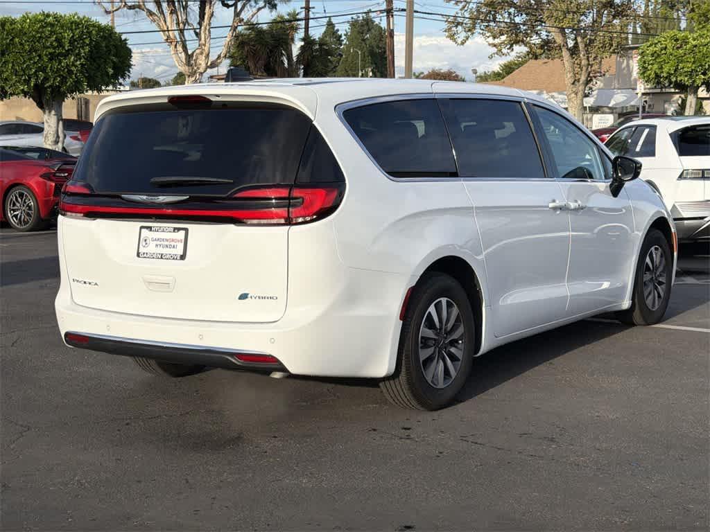 used 2024 Chrysler Pacifica Hybrid car, priced at $33,089