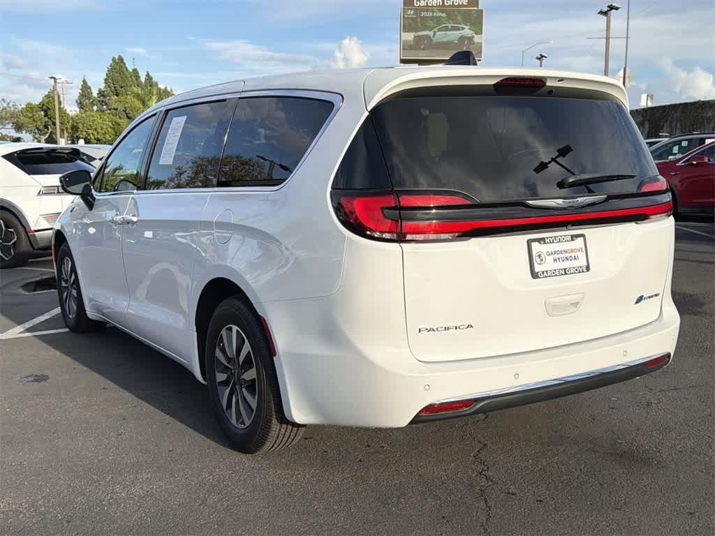 used 2024 Chrysler Pacifica Hybrid car, priced at $33,089