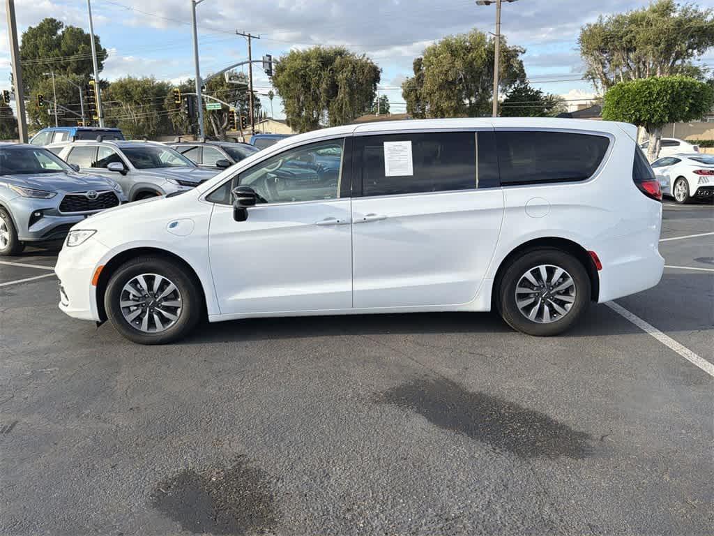 used 2024 Chrysler Pacifica Hybrid car, priced at $33,089