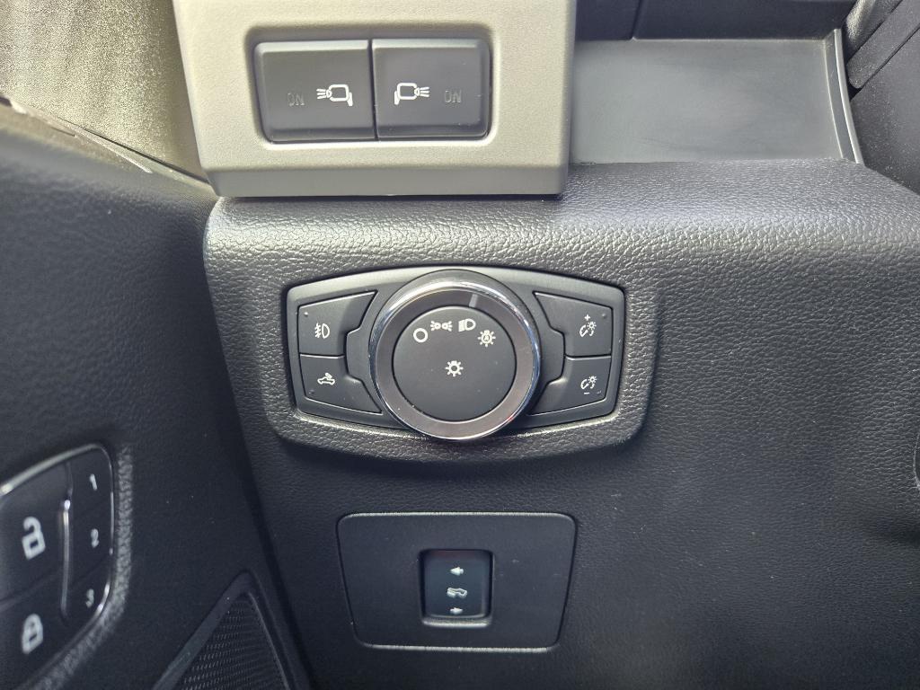 used 2015 Ford F-150 car, priced at $24,995