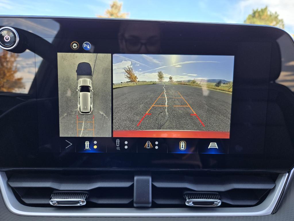 new 2026 Chevrolet Equinox car, priced at $36,310