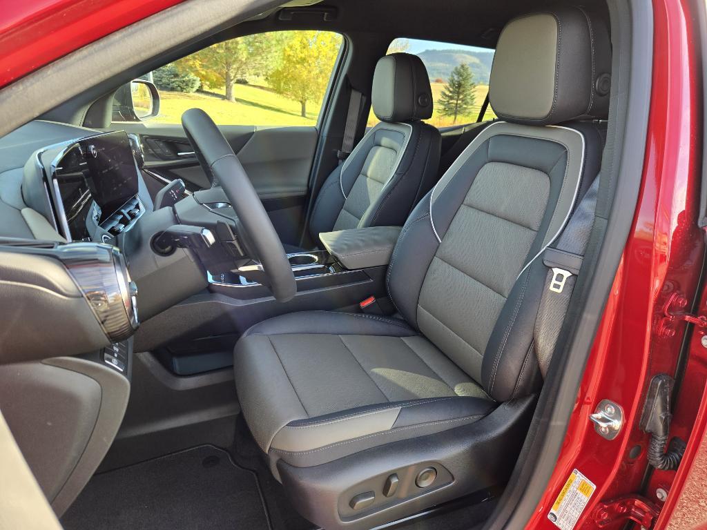 new 2026 Chevrolet Equinox car, priced at $36,310