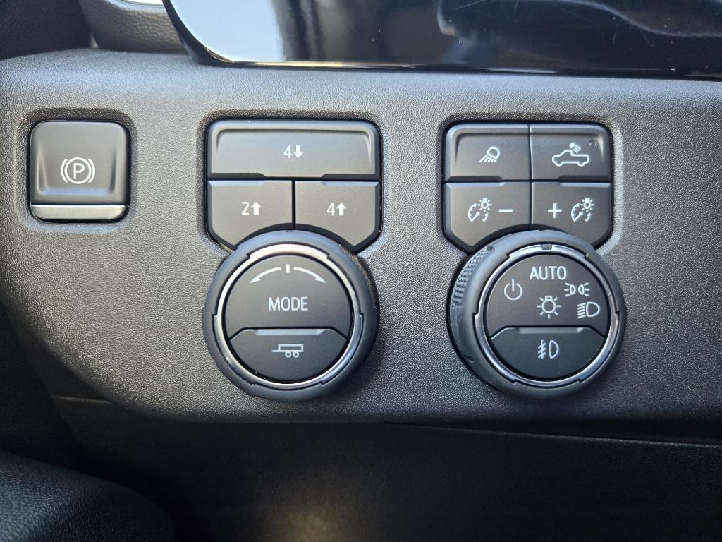 used 2025 Chevrolet Silverado 3500 car, priced at $72,995