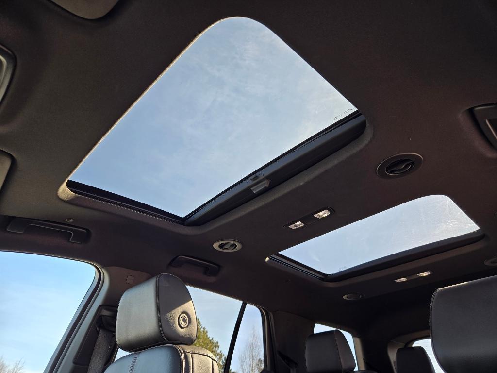 used 2023 Chevrolet Traverse car, priced at $40,995