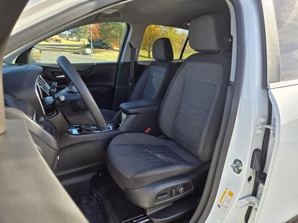 used 2023 Chevrolet Equinox car, priced at $21,995