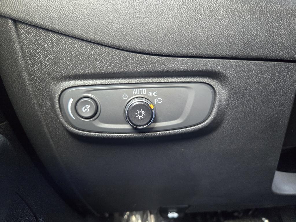 used 2023 Chevrolet Equinox car, priced at $21,995