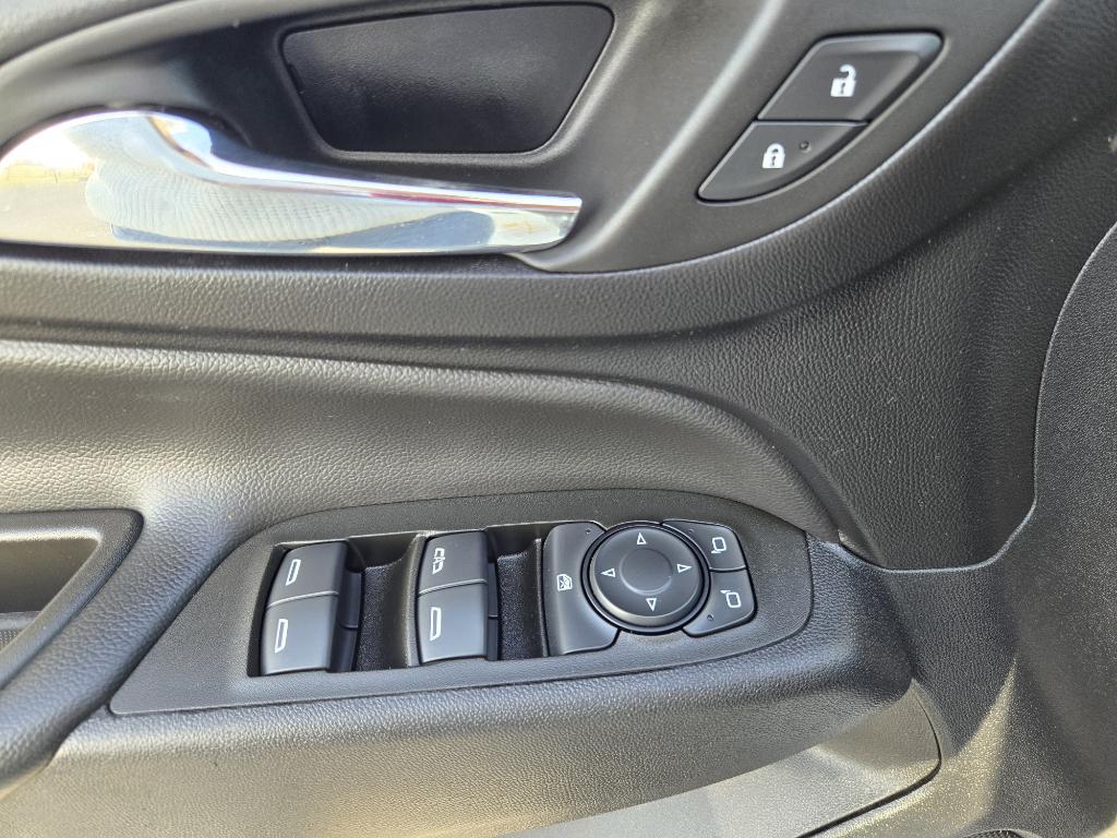 used 2023 Chevrolet Equinox car, priced at $21,995