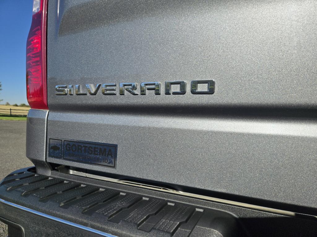 used 2022 Chevrolet Silverado 1500 car, priced at $30,995