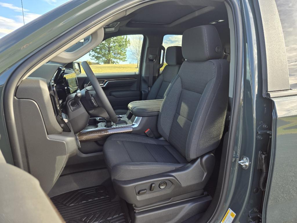 new 2026 Chevrolet Silverado 1500 car, priced at $66,270