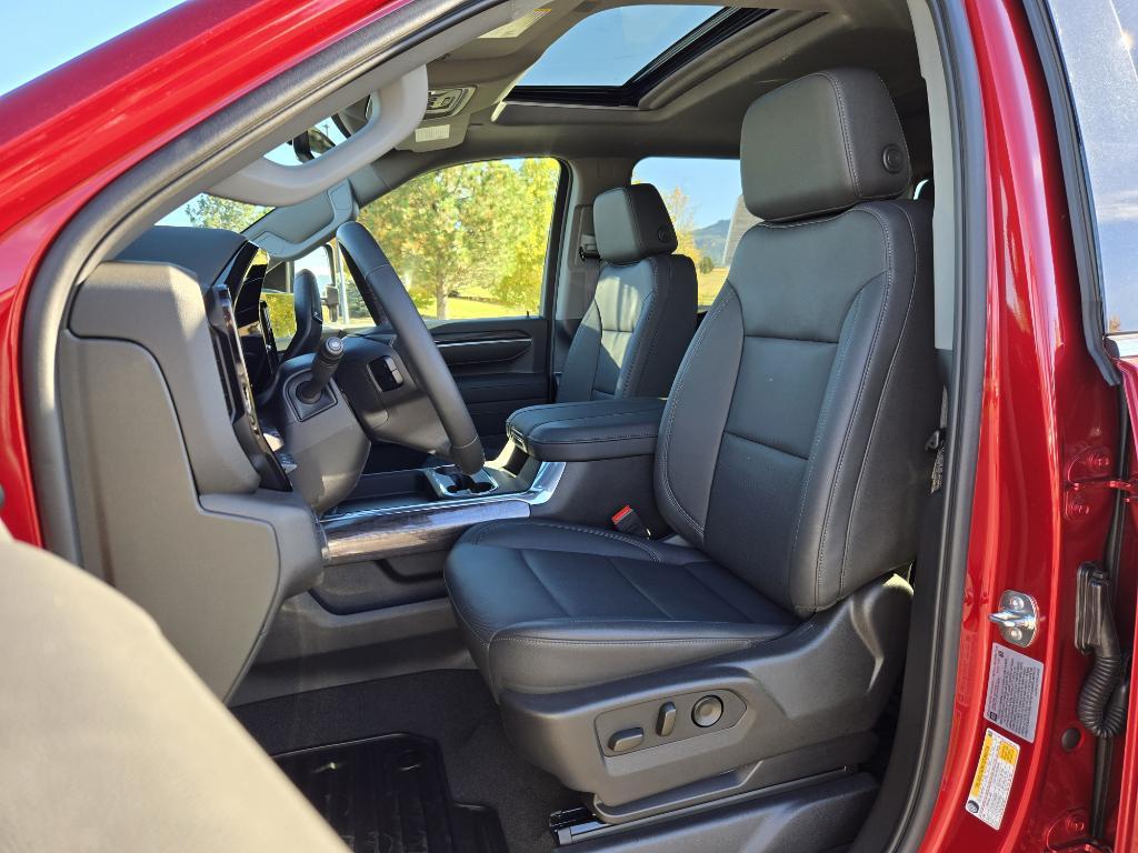 used 2025 Chevrolet Silverado 3500 car, priced at $79,995