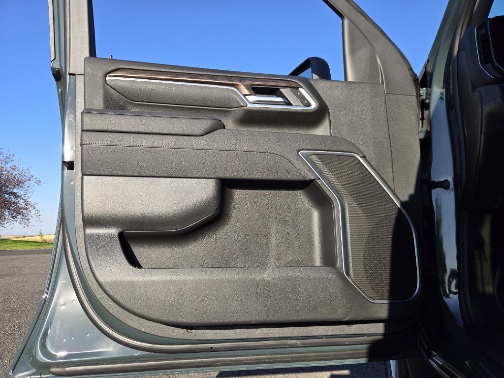 new 2025 Chevrolet Silverado 3500 car, priced at $73,665