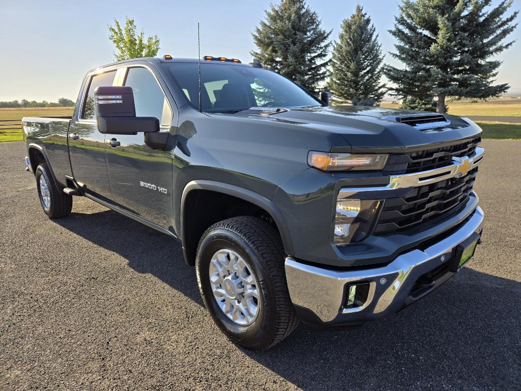 new 2025 Chevrolet Silverado 3500 car, priced at $73,665