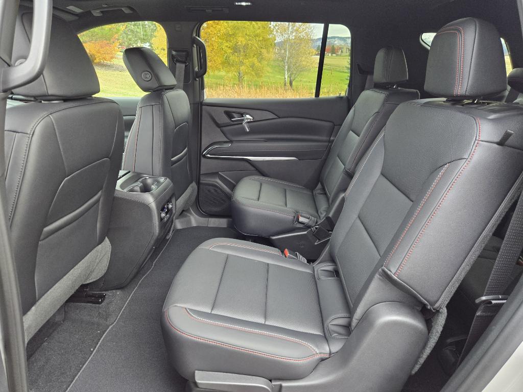 new 2026 Chevrolet Traverse car, priced at $53,915