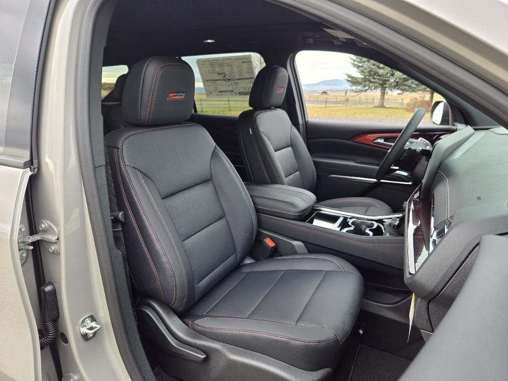 new 2026 Chevrolet Traverse car, priced at $53,915