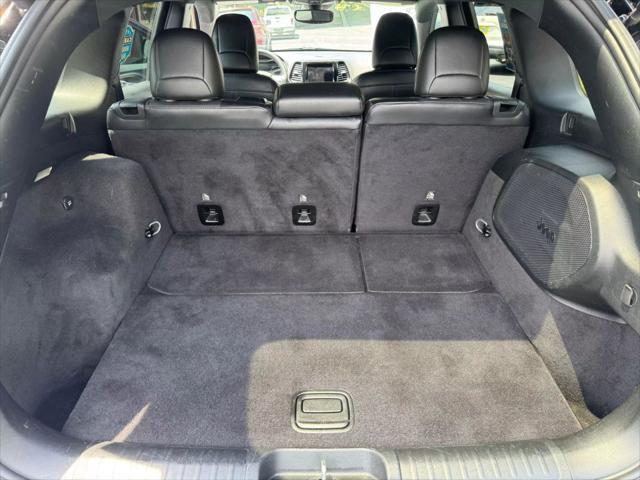 used 2019 Jeep Cherokee car, priced at $17,823