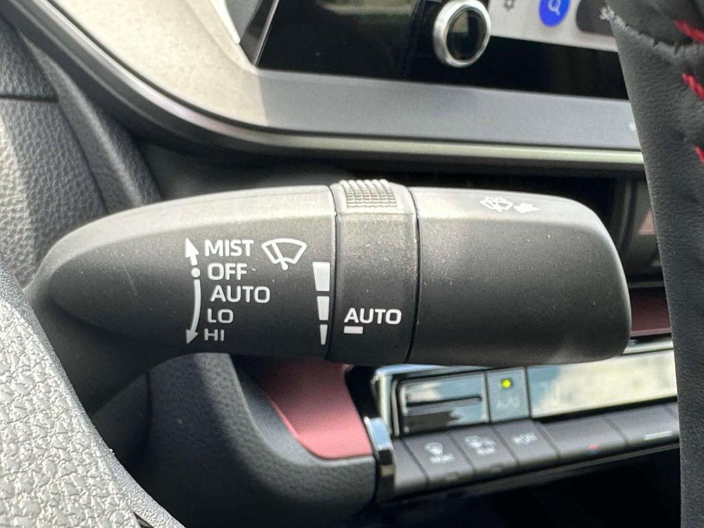 new 2025 Toyota Prius Plug-In Hybrid car, priced at $34,011