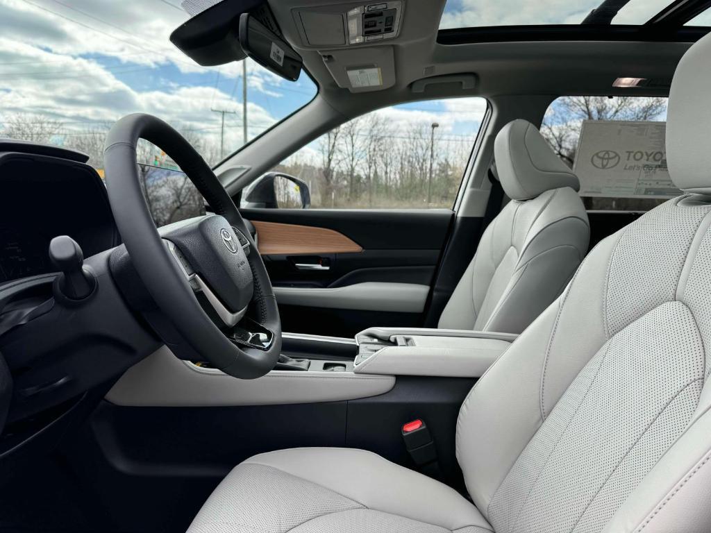new 2024 Toyota Grand Highlander Hybrid car, priced at $56,737