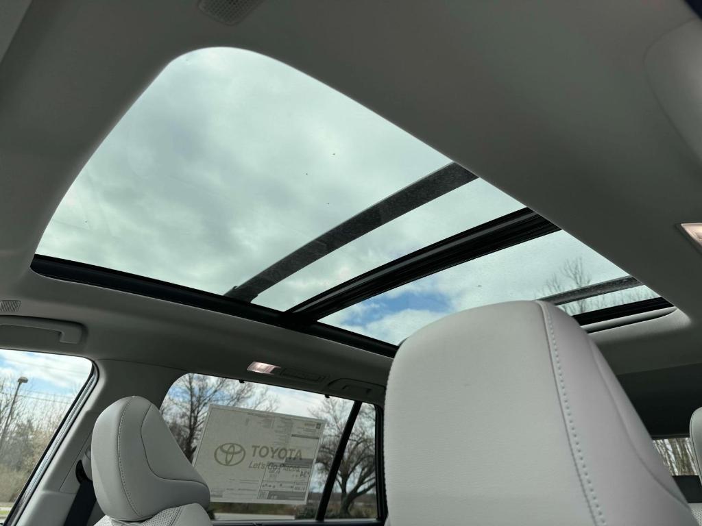 new 2024 Toyota Grand Highlander Hybrid car, priced at $56,737