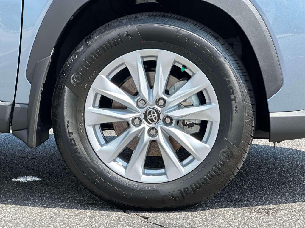 new 2025 Toyota Corolla Cross car, priced at $31,389