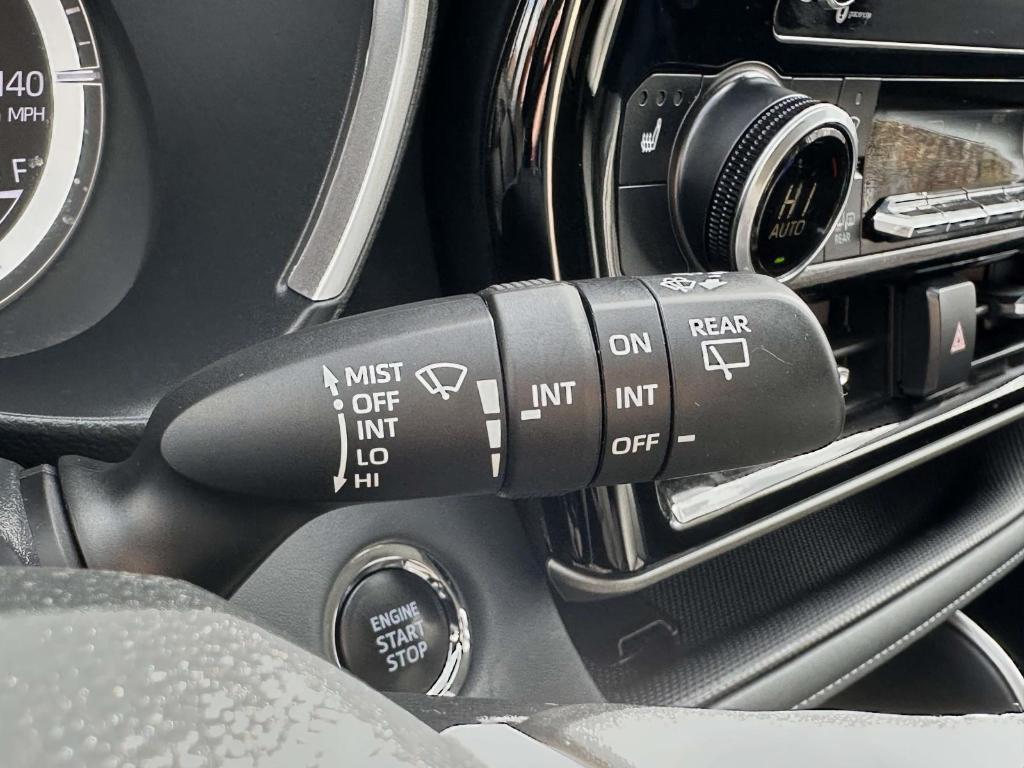 used 2022 Toyota Highlander car, priced at $36,999