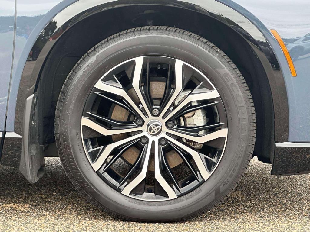 used 2025 Toyota Crown Signia car, priced at $38,999