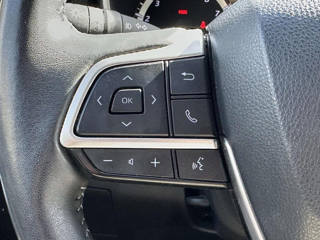 used 2023 Toyota Highlander car, priced at $40,499