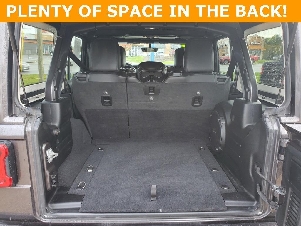 used 2021 Jeep Wrangler Unlimited car, priced at $33,218