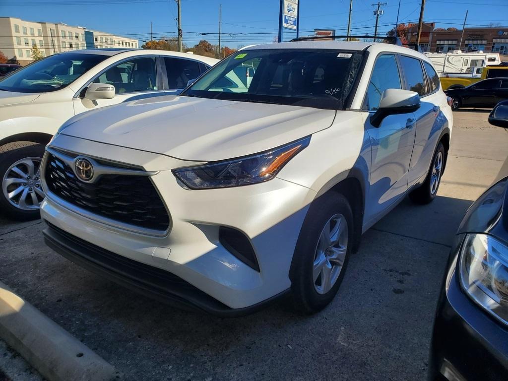 used 2023 Toyota Highlander car, priced at $32,999