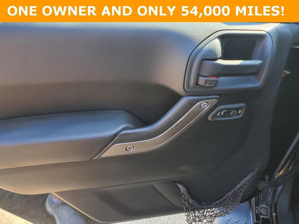 used 2015 Jeep Wrangler Unlimited car, priced at $20,909