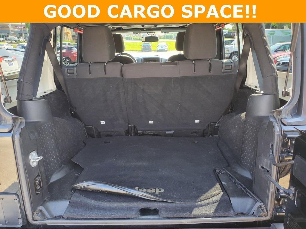 used 2015 Jeep Wrangler Unlimited car, priced at $20,909