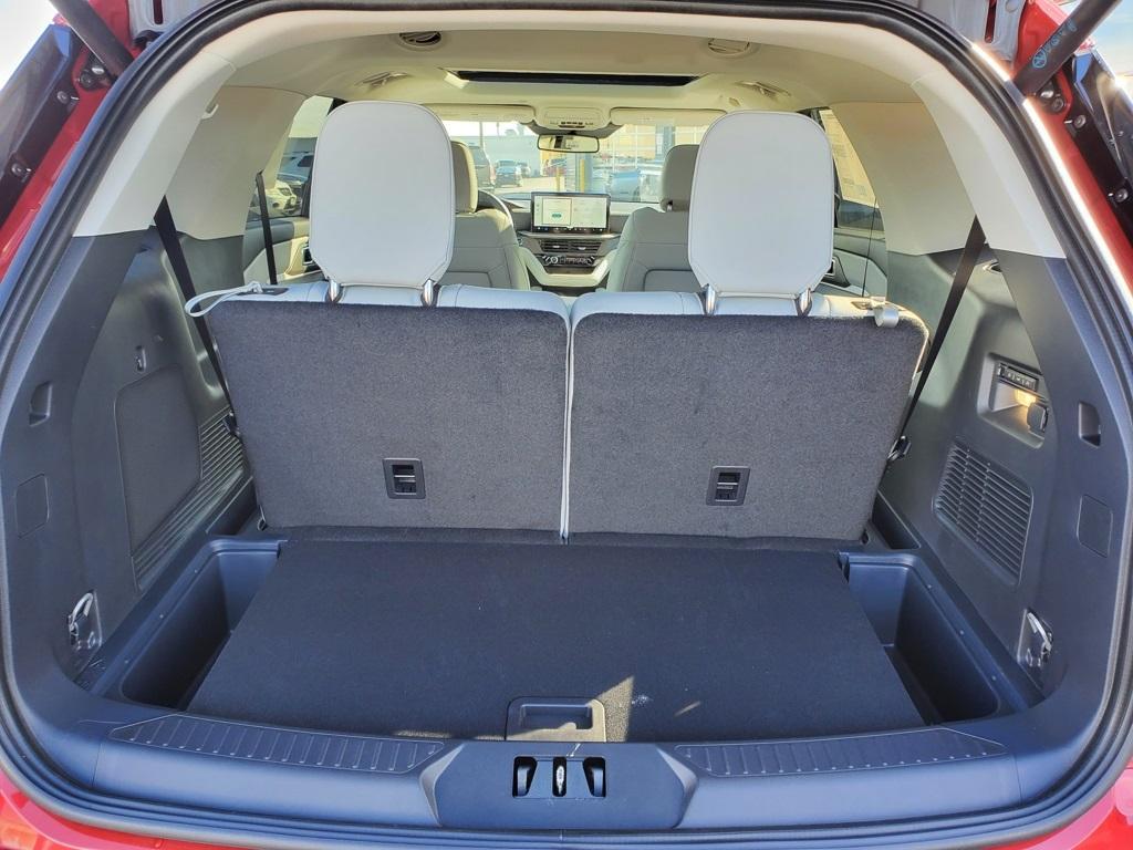 new 2025 Ford Explorer car, priced at $55,401