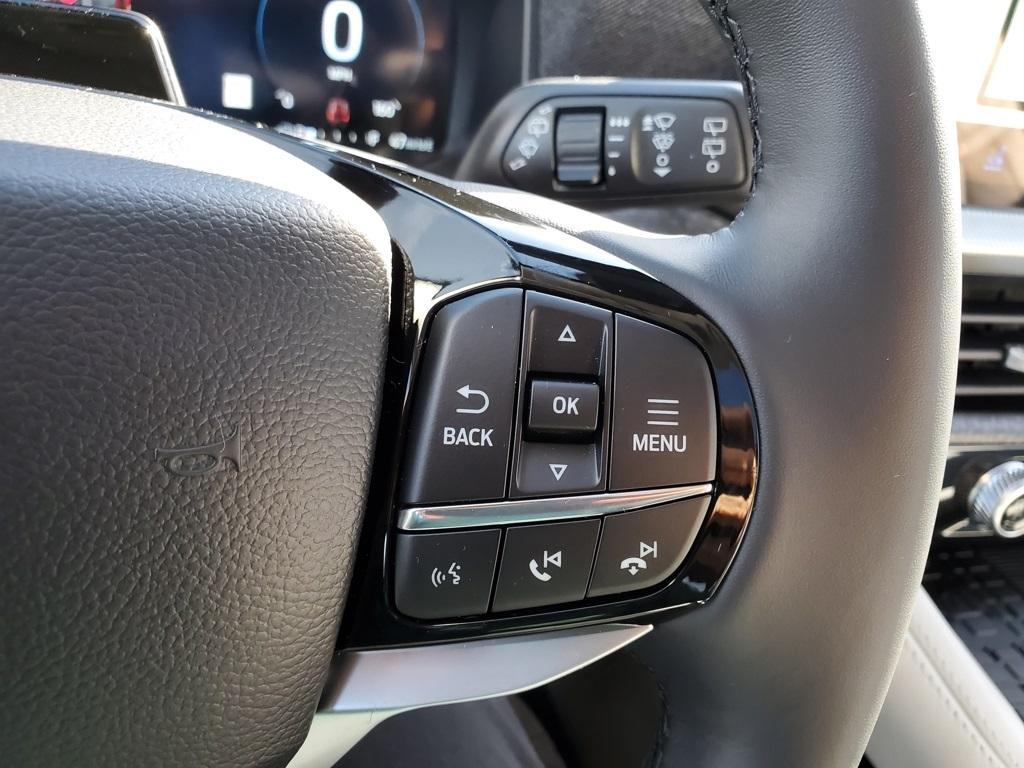 new 2025 Ford Explorer car, priced at $55,401