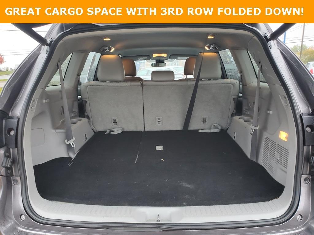 used 2019 Toyota Highlander car, priced at $21,980