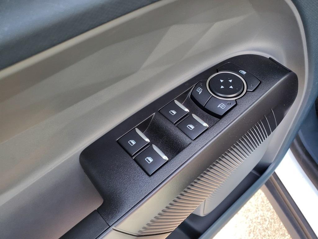 new 2025 Ford Maverick car, priced at $28,235