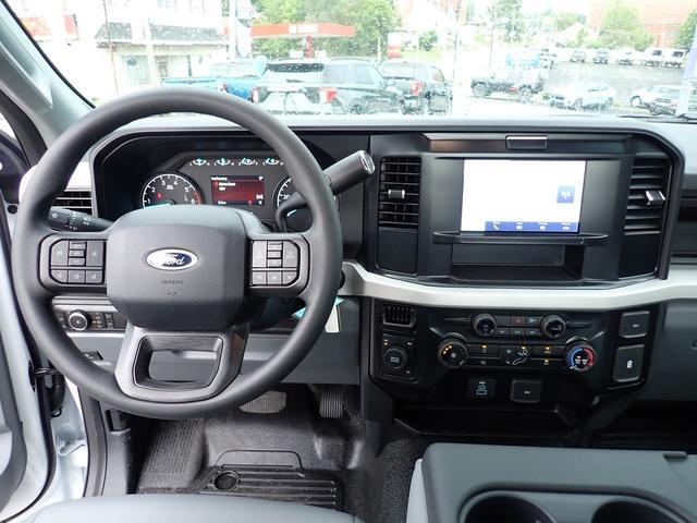 new 2025 Ford F-250 car, priced at $52,950