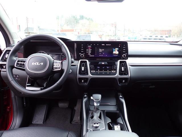 used 2023 Kia Sorento car, priced at $33,685