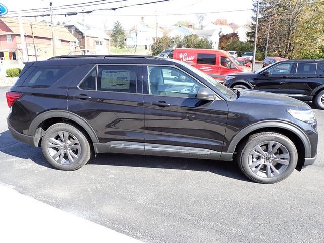 new 2025 Ford Explorer car, priced at $48,305