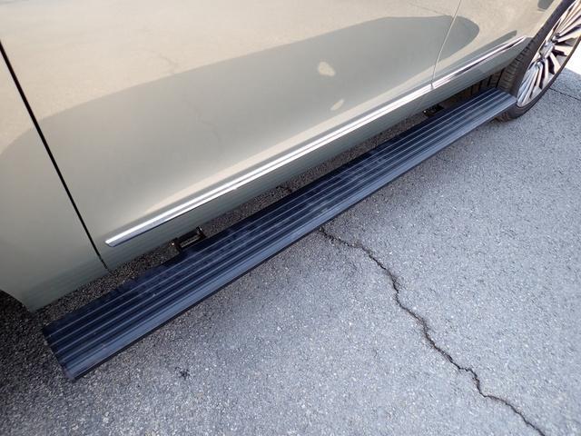 used 2019 Lincoln Navigator car, priced at $34,975