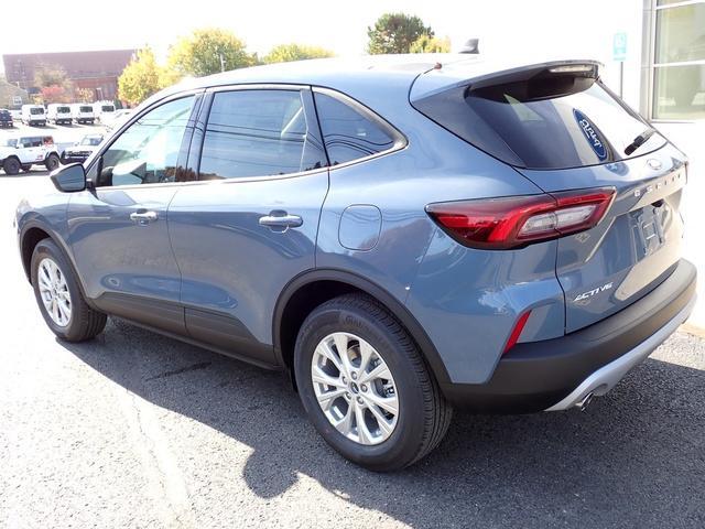 new 2025 Ford Escape car, priced at $32,045