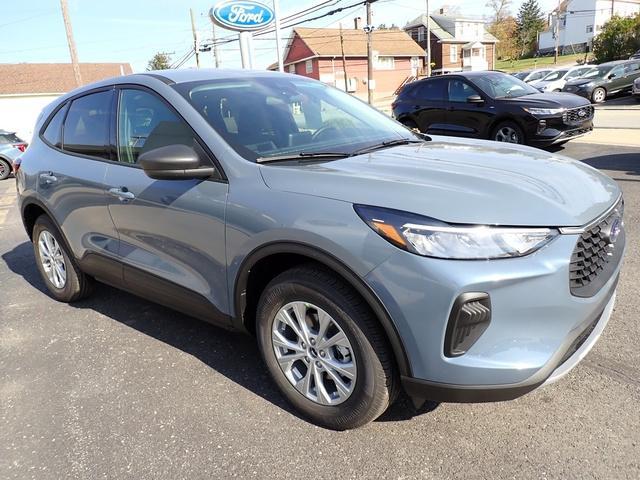 new 2025 Ford Escape car, priced at $32,045