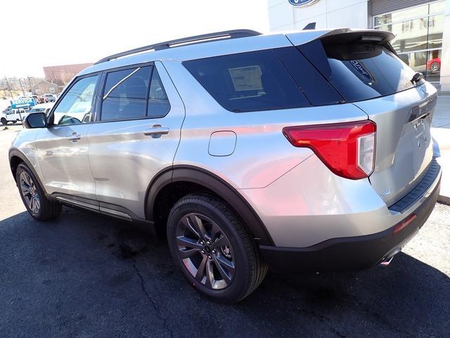 new 2024 Ford Explorer car, priced at $49,375