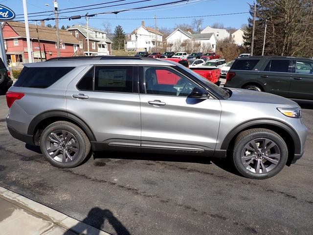 new 2024 Ford Explorer car, priced at $49,375