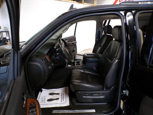 used 2007 Chevrolet Suburban car, priced at $14,995
