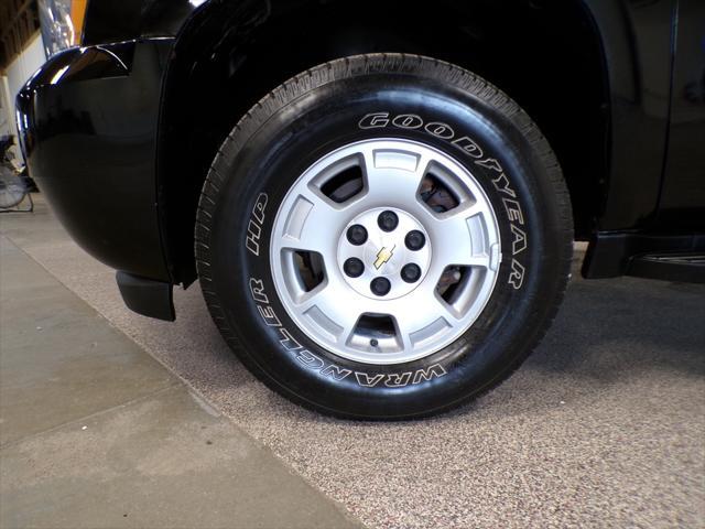 used 2007 Chevrolet Suburban car, priced at $14,995