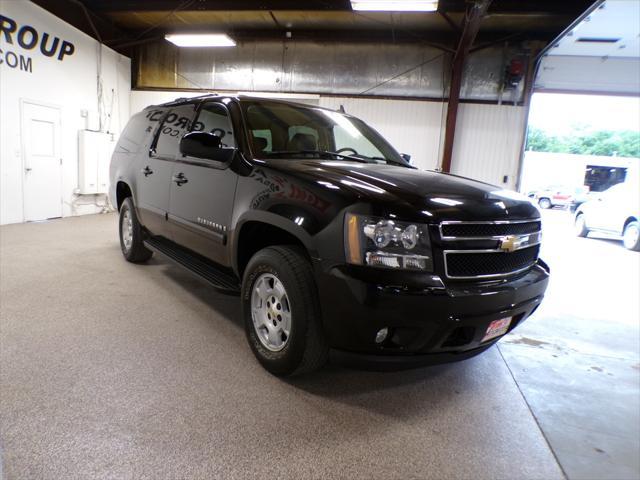 used 2007 Chevrolet Suburban car, priced at $14,995