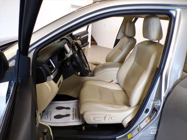 used 2015 Toyota Highlander car, priced at $13,995
