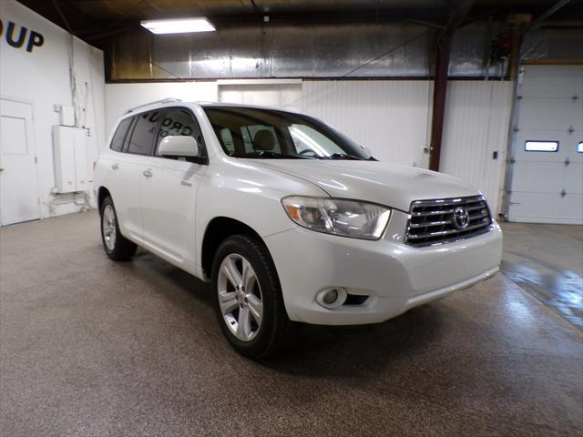 used 2009 Toyota Highlander car, priced at $16,995