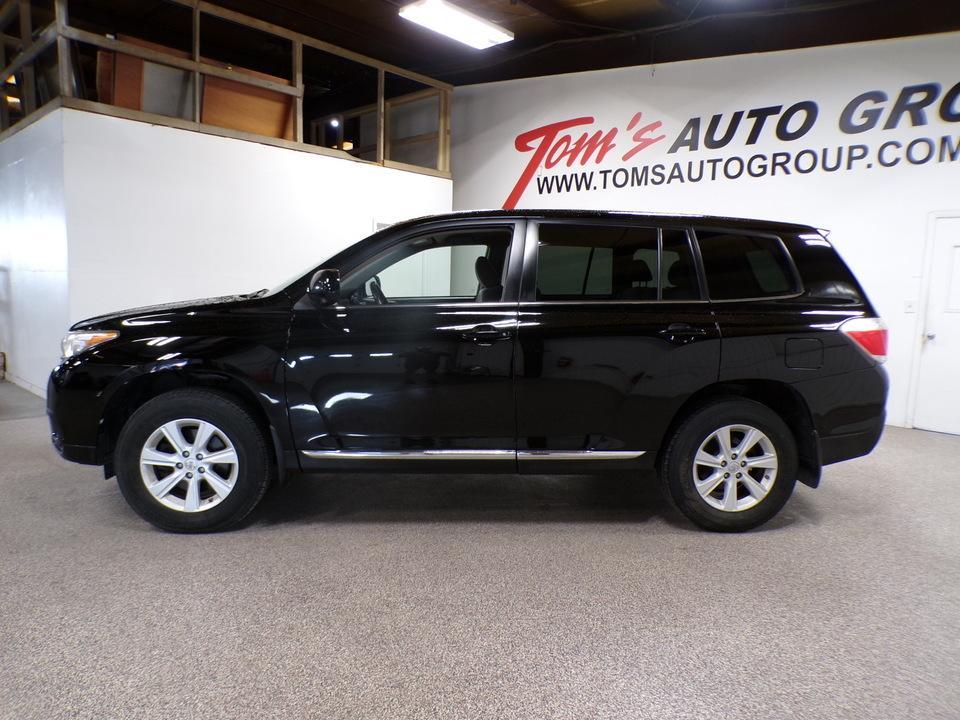 used 2013 Toyota Highlander car, priced at $7,995