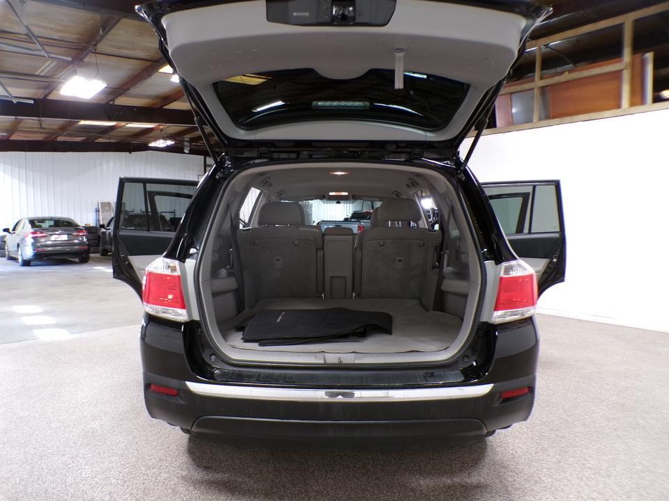 used 2013 Toyota Highlander car, priced at $7,995