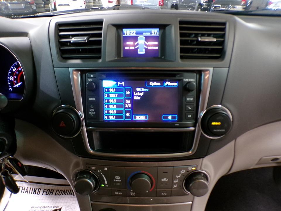 used 2013 Toyota Highlander car, priced at $7,995